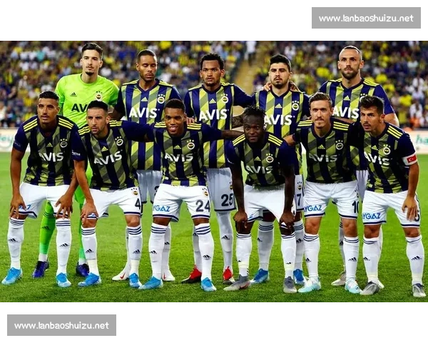 费内巴切 24 小时定新帅：齐达内与泰尔齐奇的豪门抉择