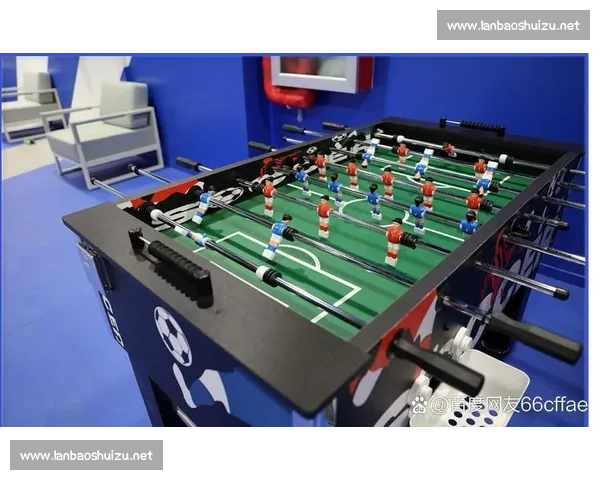 阳光少年探秘亚泰足球基地：张笑飞亲授职业训练课 沉浸式感受足球文化